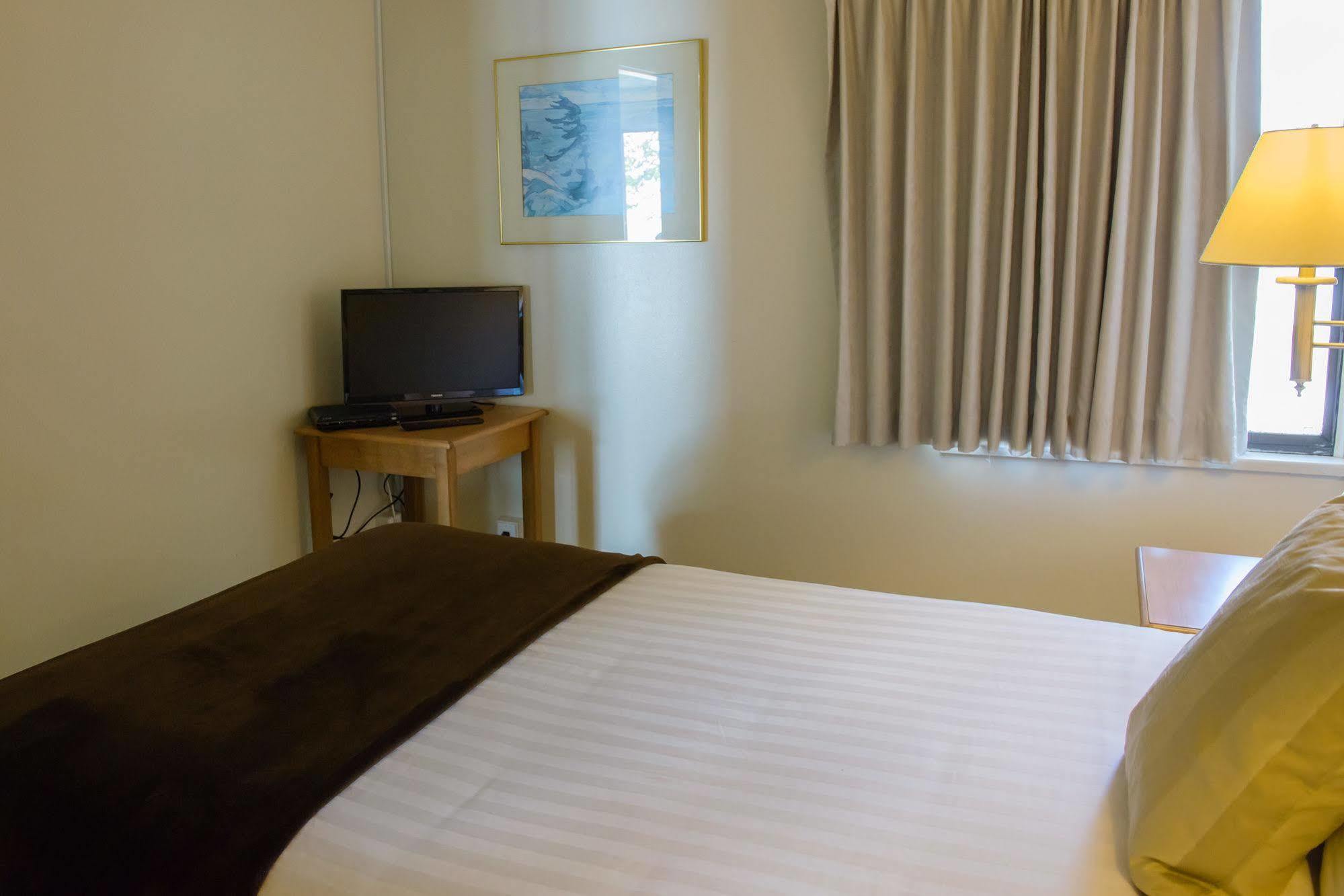 Driftwood Inn Sechelt Zewnętrze zdjęcie