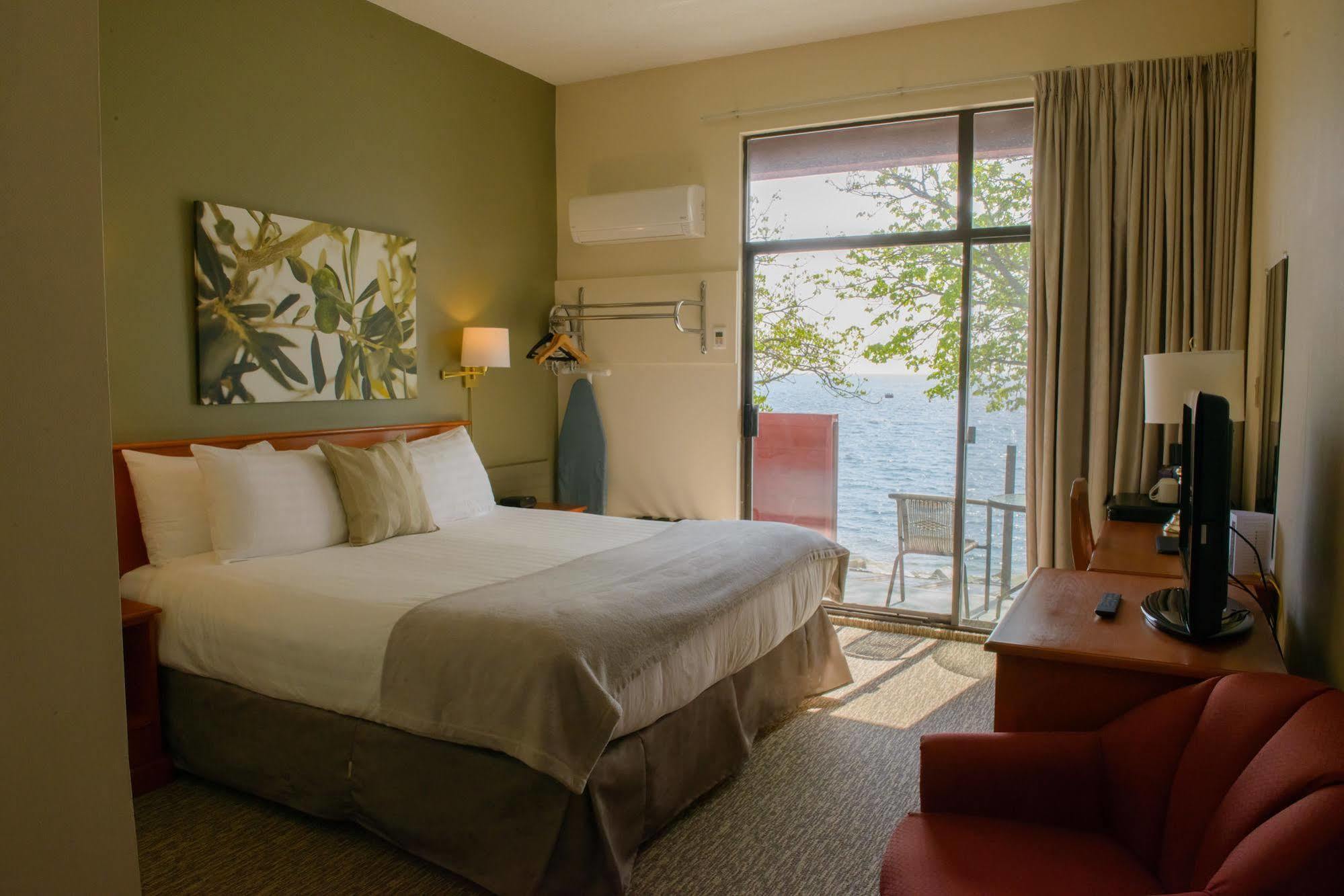 Driftwood Inn Sechelt Zewnętrze zdjęcie