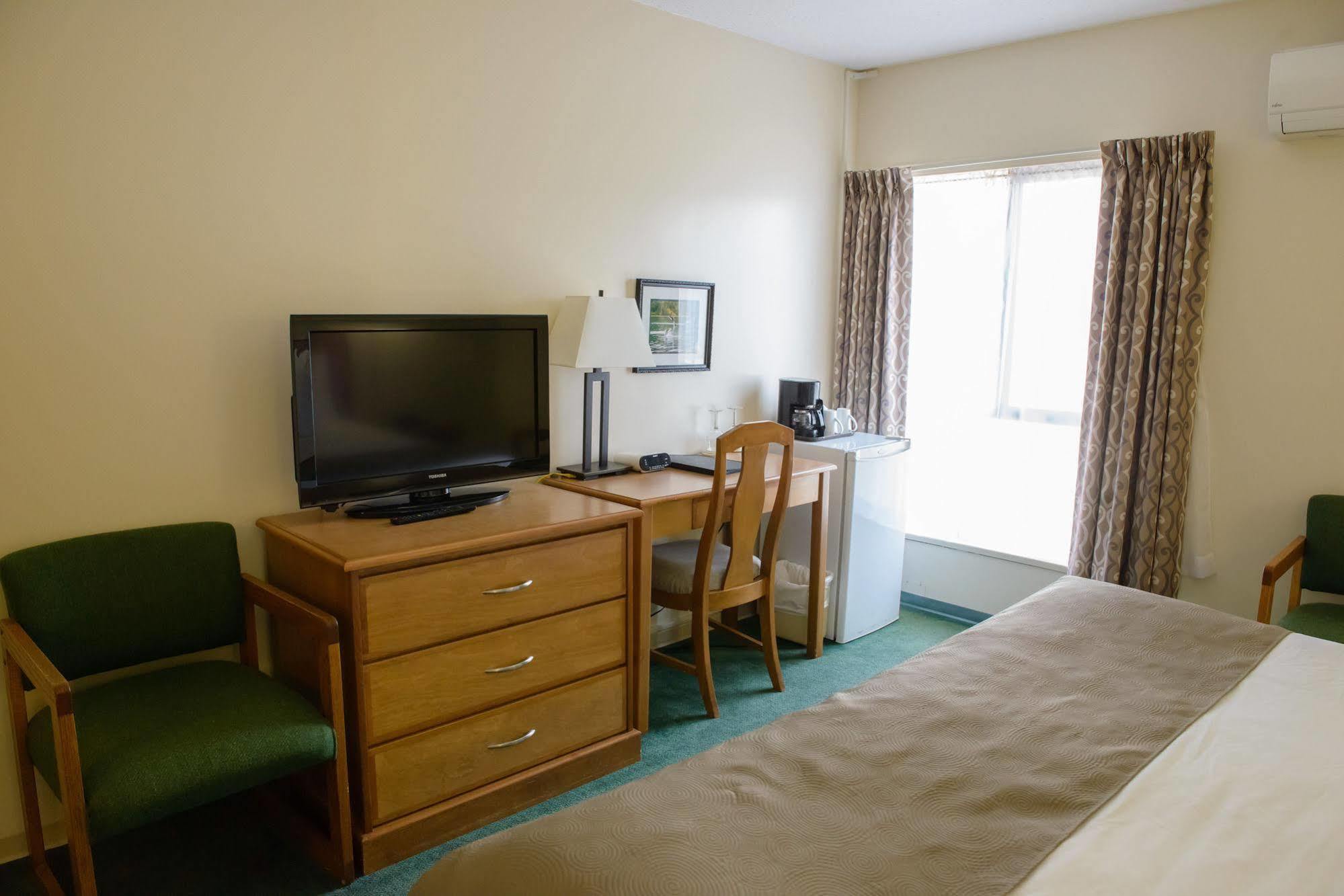 Driftwood Inn Sechelt Zewnętrze zdjęcie