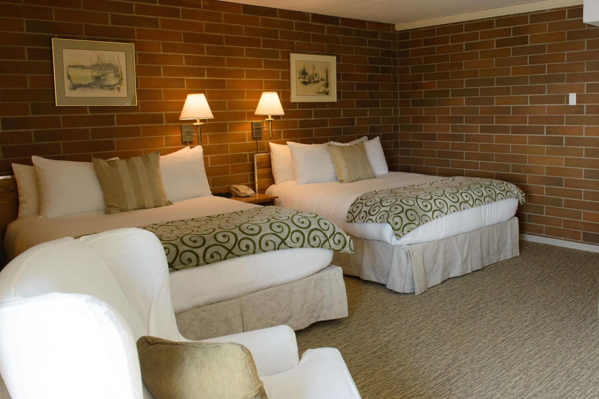 Driftwood Inn Sechelt Zewnętrze zdjęcie