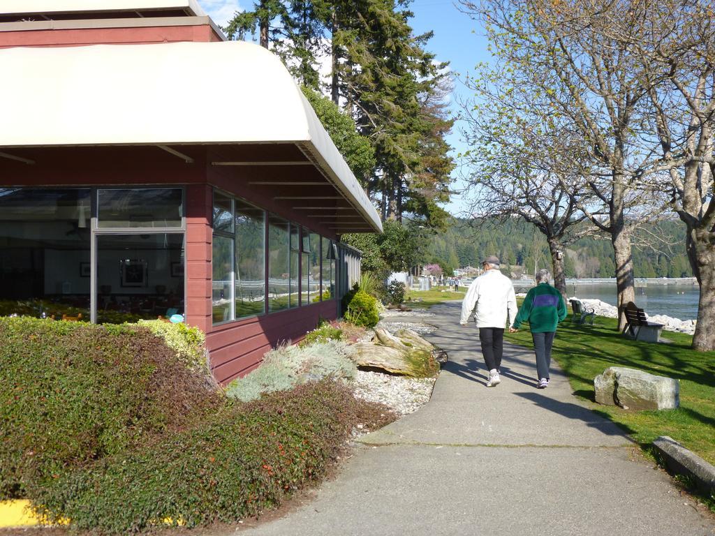 Driftwood Inn Sechelt Zewnętrze zdjęcie