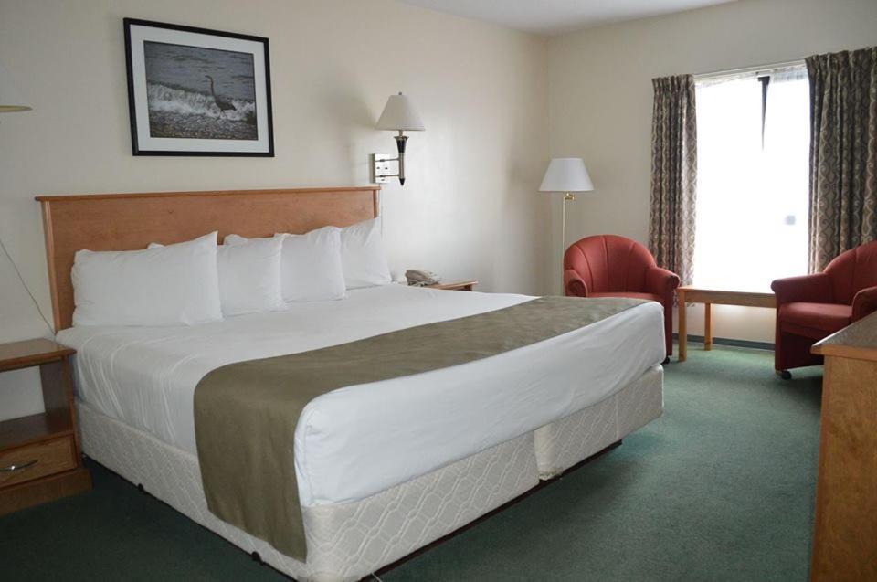 Driftwood Inn Sechelt Zewnętrze zdjęcie
