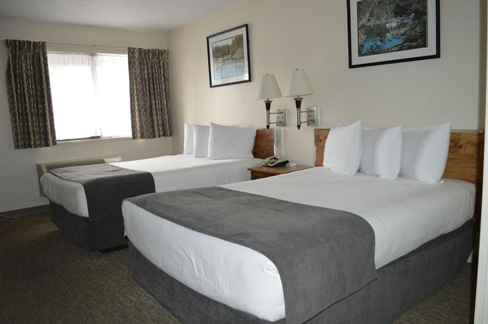 Driftwood Inn Sechelt Zewnętrze zdjęcie
